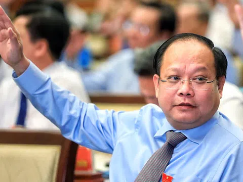 Hàng loạt lãnh đạo bị kỷ luật do liên quan đến sai phạm tại dự án Khu đô thị mới Thủ Thiêm, ông Tất Thành Cang nhận kỷ luật ở mức… phê bình